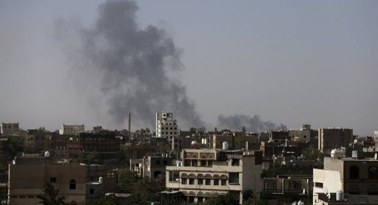 طيران التحالف يعاود قصفه  لـ"مطار ‎صنعاء " 