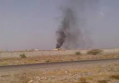 انفجار عبوة ناسفة في منطقة العند استهدفت طقم عسكري بلحج