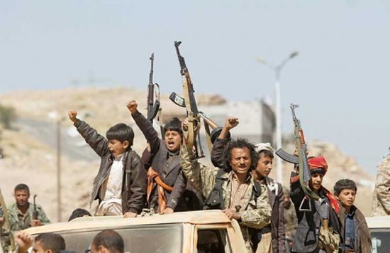 للمرة الثالثة.. مليشيا الحوثي تحاصر قرية بأرحب لهذا السبب