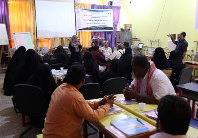 البحث عن أرضية مشتركة تتوسع بتدريب معلميّ الثانوية العامة في عدن على بناء السلام وثقافة الحوار