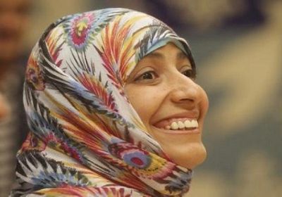 شقيق الإخوانية توكل كرمان يهاجمها عبر "توتير"