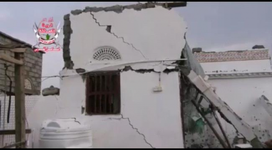 شاهد بالفيديو.. مليشيات الحوثي تقصف منازل التحيتا على رؤوس الأهالي