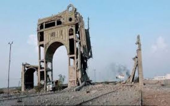 اشتباكات متقطعة بالقرب من قوس النصر.. وقرار جديد من الحوثيين