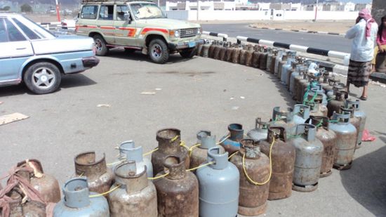بدء توزيع الغاز المنزلي في صنعاء بهذه الآلية الجديدة