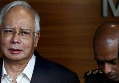 21 اتهاما جديدا لرئيس وزراء ماليزيا السابق