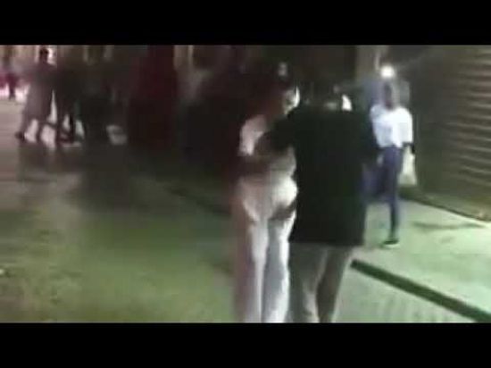 بالفيديو.. جدل بالكويت بسبب مقطع رقص في الشارع العام   