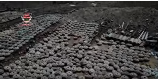 شاهد بالفيديو.. نزع وتفكيك آلاف الألغام الحوثية في الساحل الغربي