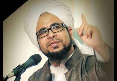 شاهد.. أول صور لسيارة الداعية عبدالرحمن باعباد بعد الحادث الذي أودى بحياته