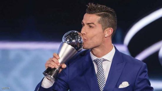 رونالدو يعلن "فعليا" خسارة جائزة أفضل لاعب في العالم