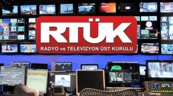 لتضييق الخناق على المواطنين.. مشروع قانون جديد لتشديد المراقبة على الإنترنت في تركيا