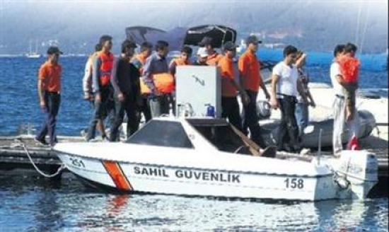 خفر السواحل التركي يلقي القبض على 5 يمنيين