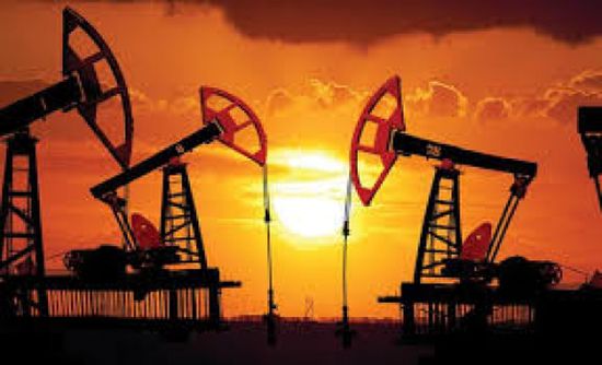  النفط يصعد بأكثر من 1% وبرنت يسجل أعلى مستوى في 4 أعوام