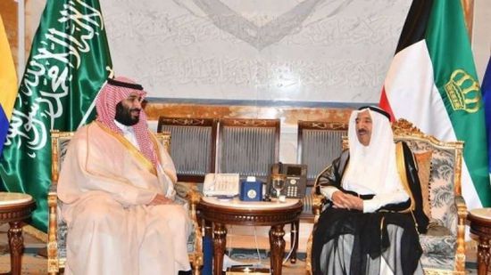 ولي العهد السعودي يختتم زيارة سريعة للكويت