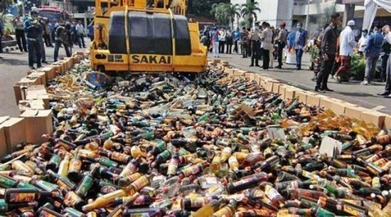 مقتل 27 شخصاً وتسمم مئات بمشروبات كحولية مهربة في إيران