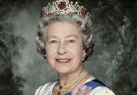 ملكة بريطانيا تكشف عن أسوأ يوم في حياتها