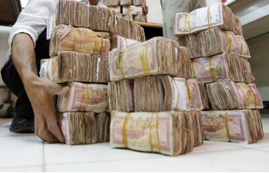 أنباء عن تعافي الريال مقابل العملات الأجنبية بعد منحة السعودية