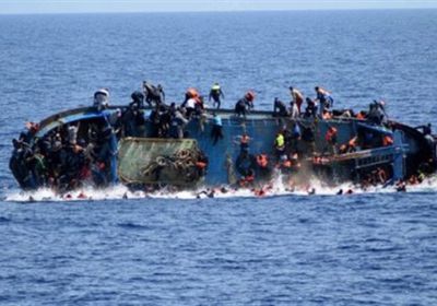غرق 34 مهاجرا بعد تحطم سفينتهم في البحر المتوسط