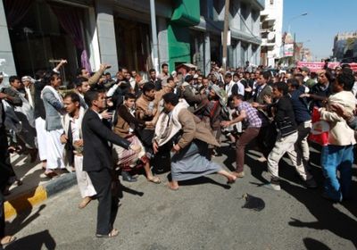 تليجراف: الحوثيون يكثفون اضطهاد المدنيين بصنعاء المذعورة (ترجمة خاصة)