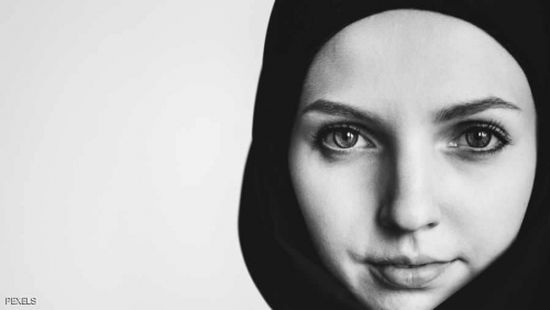 بعد 3 سنوات.. كندا تحسم قضية "الشهادة بالحجاب"