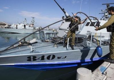 البحرية الإسرائيلية تعتقل صيادين بفلسطين 