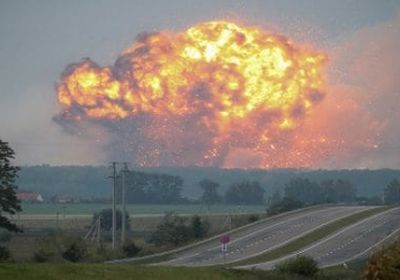 انفجار مستوع ذخيرة وعملية إجلاء للسكان بكييف