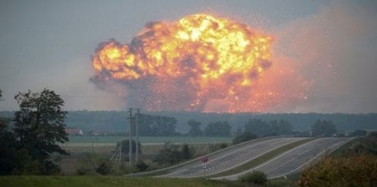 انفجار مستوع ذخيرة وعملية إجلاء للسكان بكييف
