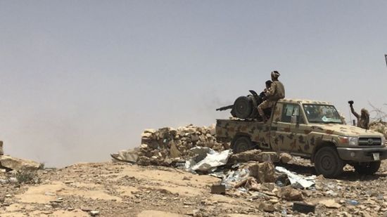 بإسناد من التحالف.. قوات الشرعية تحرر  آخر قمة في سلسلة جبال استراتيجية شرق صنعاء