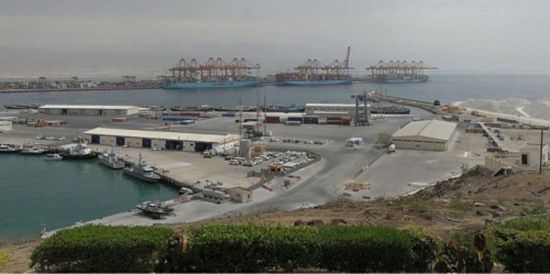 تعطل الدراسة وتوقف العمل بميناء صلالة في عمان.. لهذا السبب