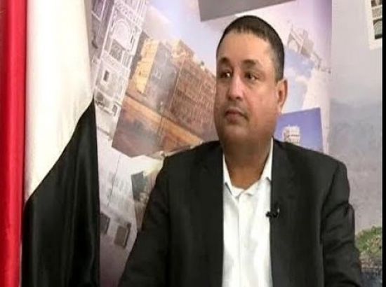 وزير بحكومة الحوثيين يستقيل.. ويكشف عن مفاجأة 