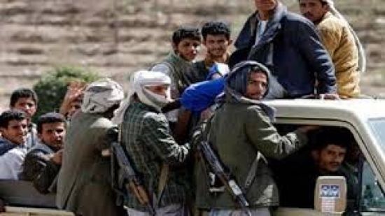 مليشيا الحوثي توجه نيرانها صوب سيارات الإسعاف 