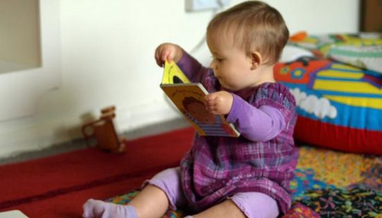 هل للأطفال الرضع ميول أدبية؟