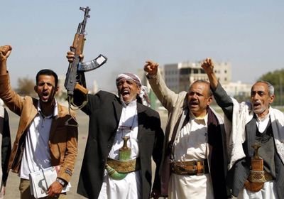 بعد الأطفال.. مليشيا الحوثي تستدرج المتقاعدين للقتال في صفوفها