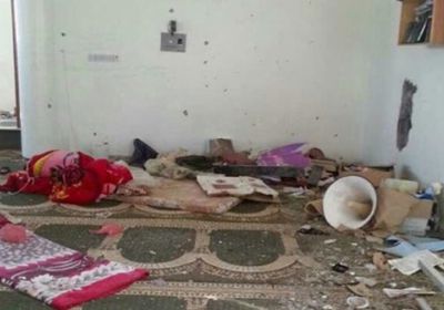 بجريمة جديدة.. الحوثيون يدنسون بيوت الله