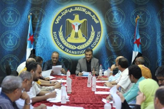 المجلس الانتقالي: بيان الثالث من أكتوبر يحمي مصالح الجنوب وإرسال قافلة إغاثة للمهرة