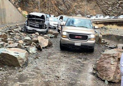 انهيارات صخرية في السعودية «صور»