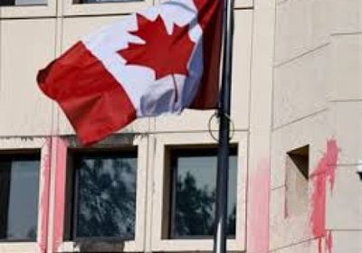 هجوم 10ملثمين على مبنى السفارة الكندية بأثينا