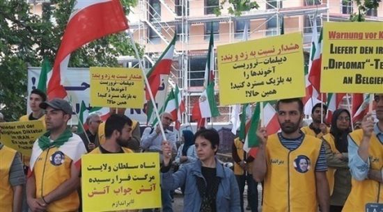 لاجئون إيرانيون يرفضون الصمت الأوروبي على إرهاب نظام الملالي في بلادهم