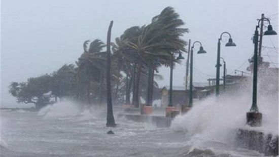 إعصار ويلا يضرب سواحل المكسيك.. وإجلاء الآلاف إلى أماكن آمنة