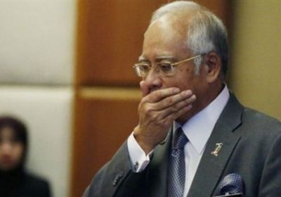 توجيه تهمة "خيانة الأمانة" لرئيس الوزراء الماليزي السابق ووزير ماليته