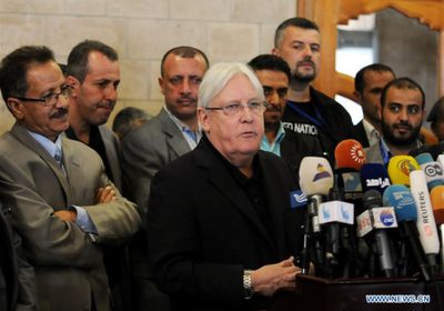 غريفيث يؤكد اعتزامه عقد جولة محادثات جديدة بين حكومة هادي والانقلابيين