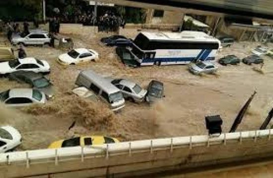 مصرع 8 وطائرات لإنقاذ ضحايا السيول في الأردن