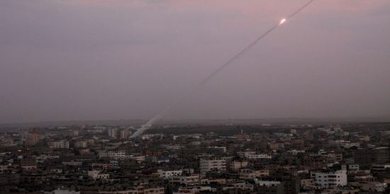 غزة تُمطر مستوطنات الاحتلال الإسرائيلي بصواريخ (فيديو)‎