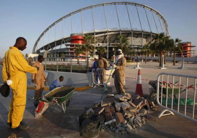 أزمة جديدة تهدد استضافة قطر لكأس العالم 2022