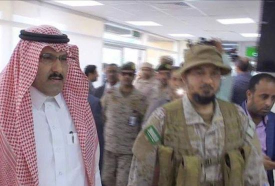 عاجل.. السفير السعودي لليمن يصل عدن