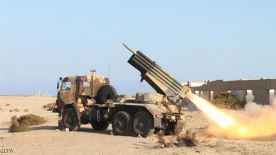 مدفعية الجيش تدك مواقع المليشيا بالجوف ومصرع قيادي حوثي في مأرب