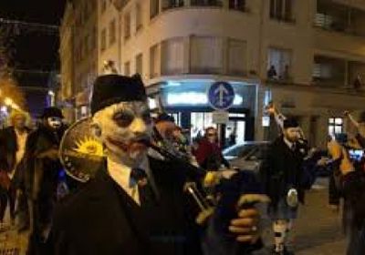 الشرطة الفرنسية تعتقل 100 شخص بسبب عيد الهالوين