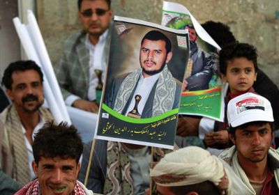 قائد عسكري يوضح حقيقة فرار زعيم الميليشيا الحوثية من مران