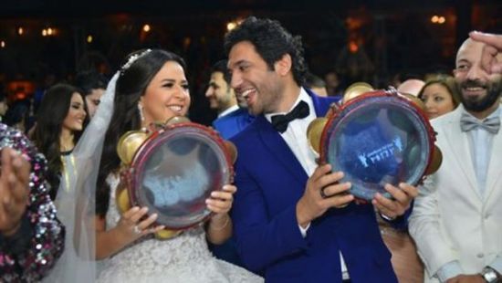 شاهد كيف احتفل الثنائي حسن الرداد وإيمي سمير غانم بعيد زواجهم