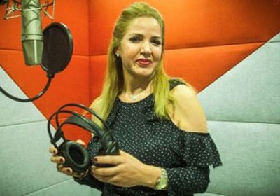 المغربية سارة حبيب تغني لأول مرة أغنيتين باللهجة المصرية