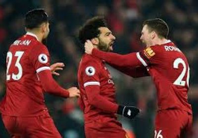 نجم ليفربول يغني لعمرو دياب بصحبة محمد صلاح "فيديو"